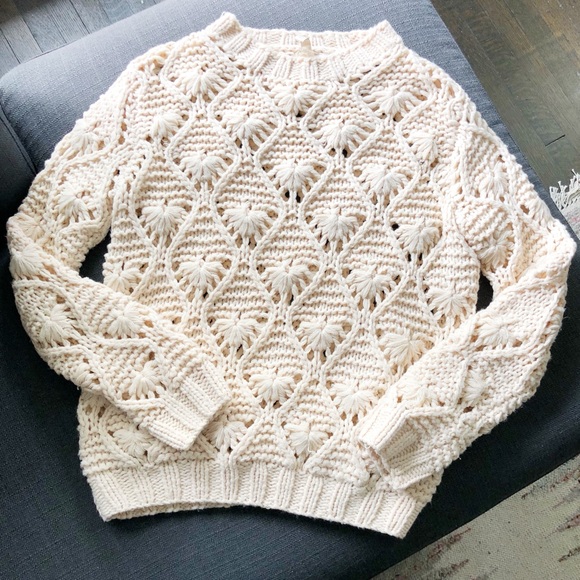 H&M Sweaters - H&M blush crochet look cable knit sweater size xs